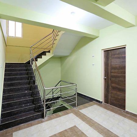 Oyo 11343 Hotel Sai International 布巴内什瓦尔 外观 照片